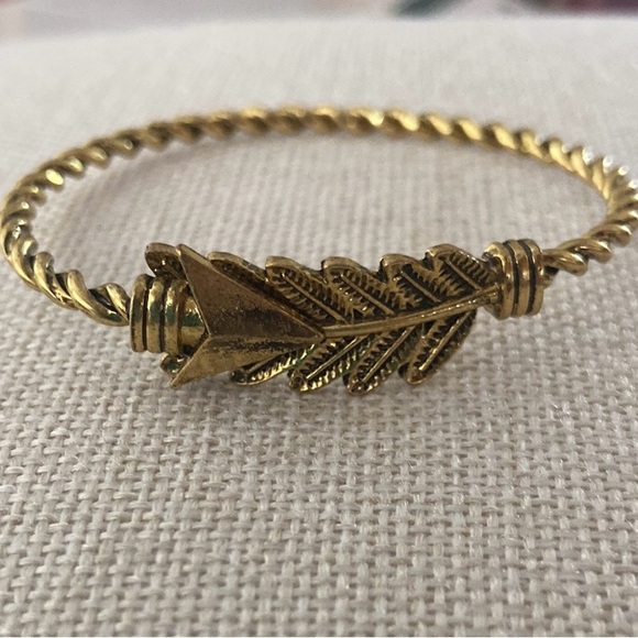 BOGO Gold Arrow Rustic Feather Bracelet - Picture 1 of 11